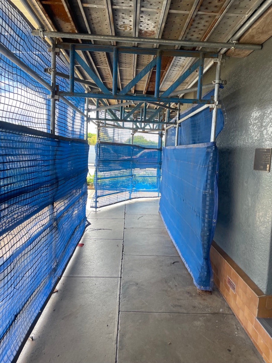 Scaffolding hire Mudgee NSW: hoarding scaffolding giving overhead pedestrian protection at the Orient Hotel footpath